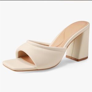 ARROMIC- Women's cream leather block heel mules- Size: 6- 3" inch heel